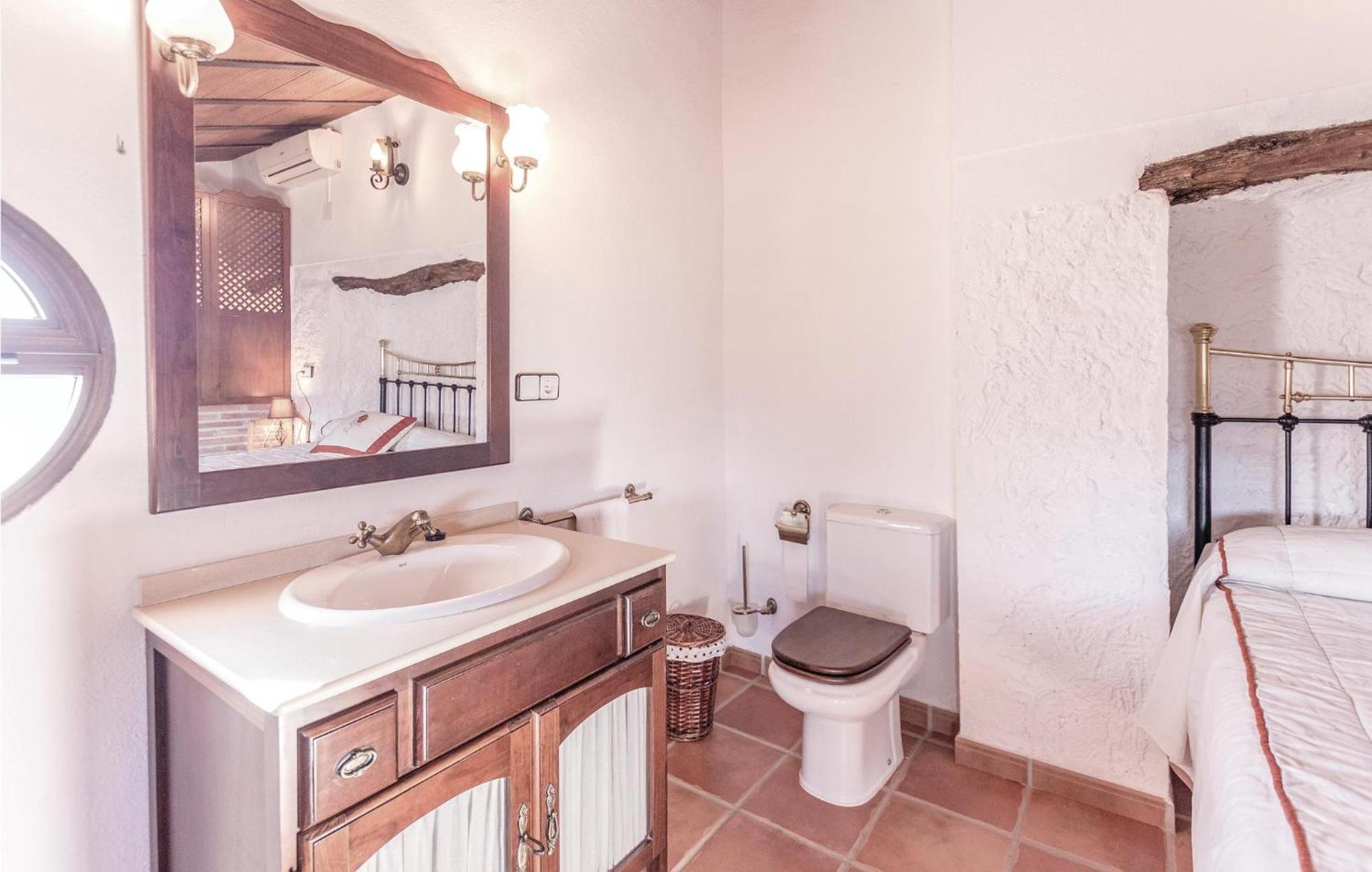 8 Bedroom Lovely Home In Iznájar Екстериор снимка