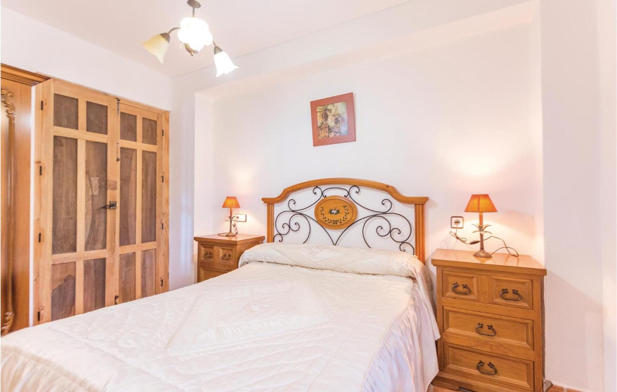 8 Bedroom Lovely Home In Iznájar Екстериор снимка