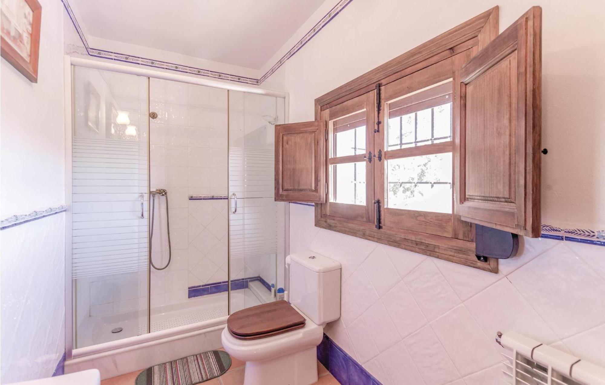 8 Bedroom Lovely Home In Iznájar Екстериор снимка