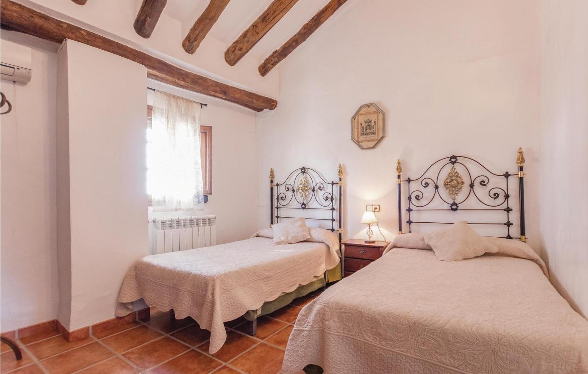 8 Bedroom Lovely Home In Iznájar Екстериор снимка