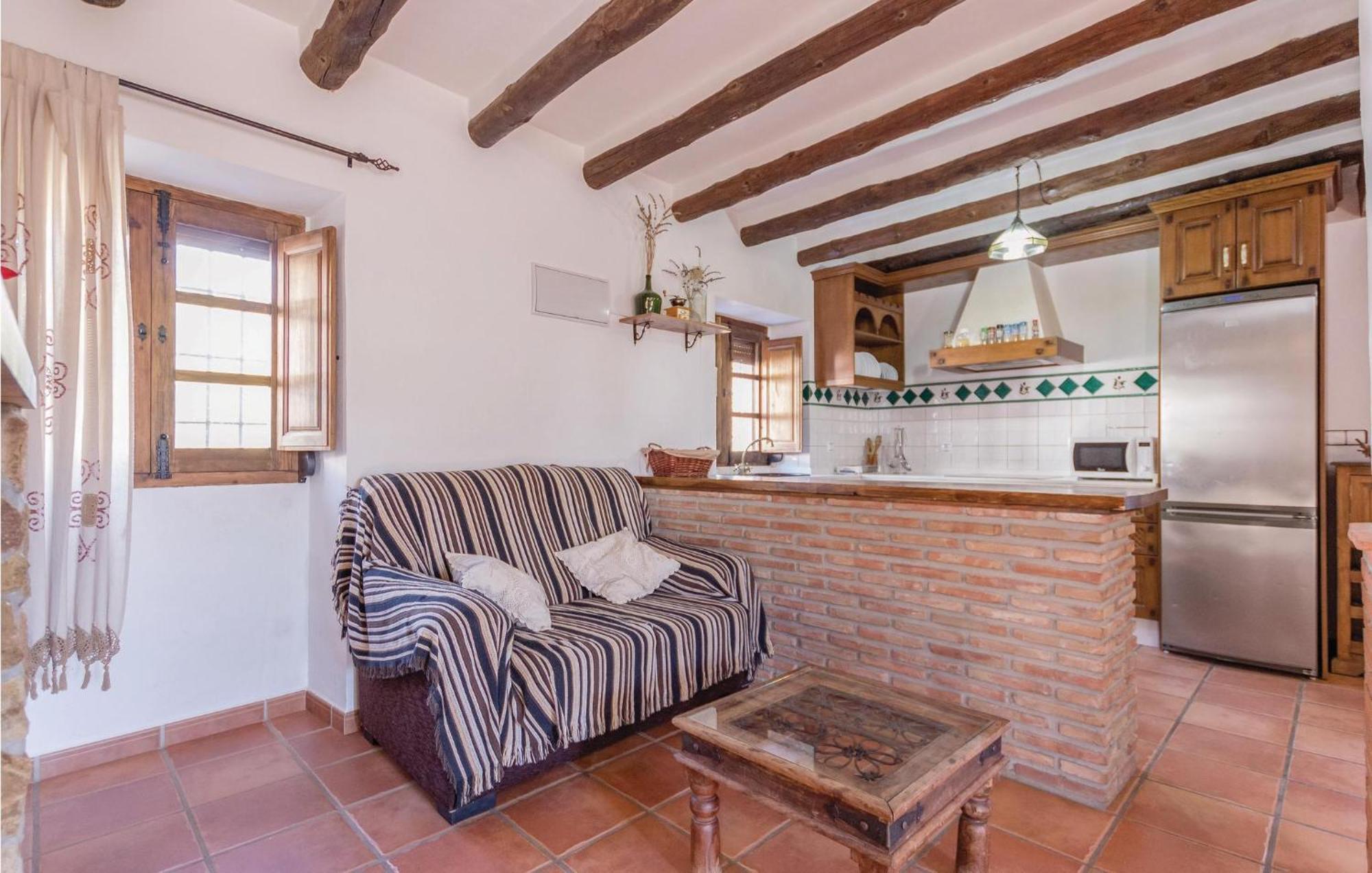 8 Bedroom Lovely Home In Iznájar Екстериор снимка
