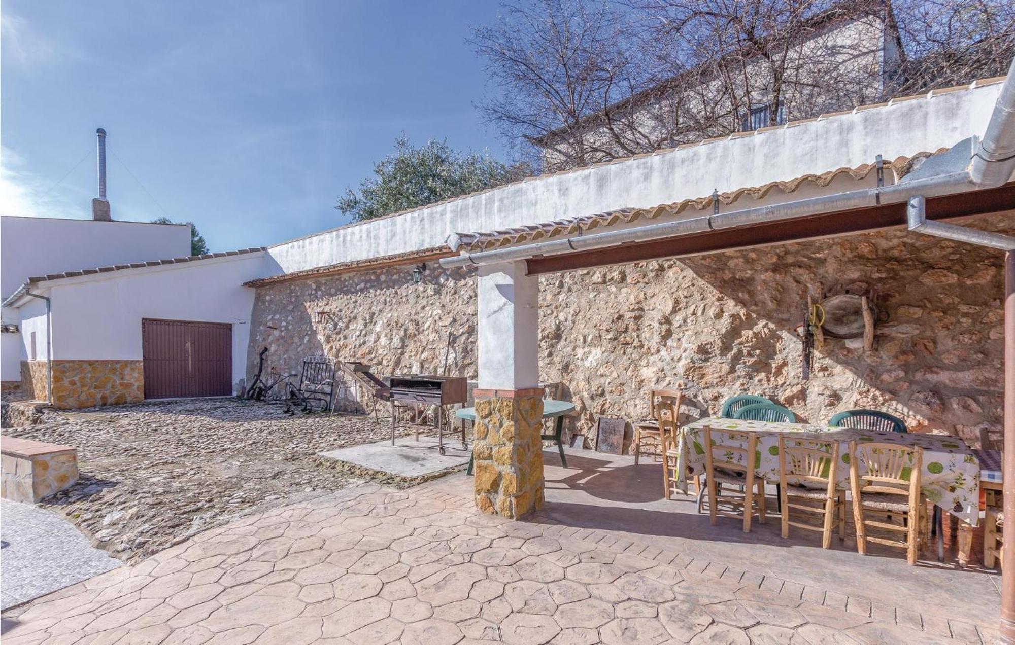 8 Bedroom Lovely Home In Iznájar Екстериор снимка