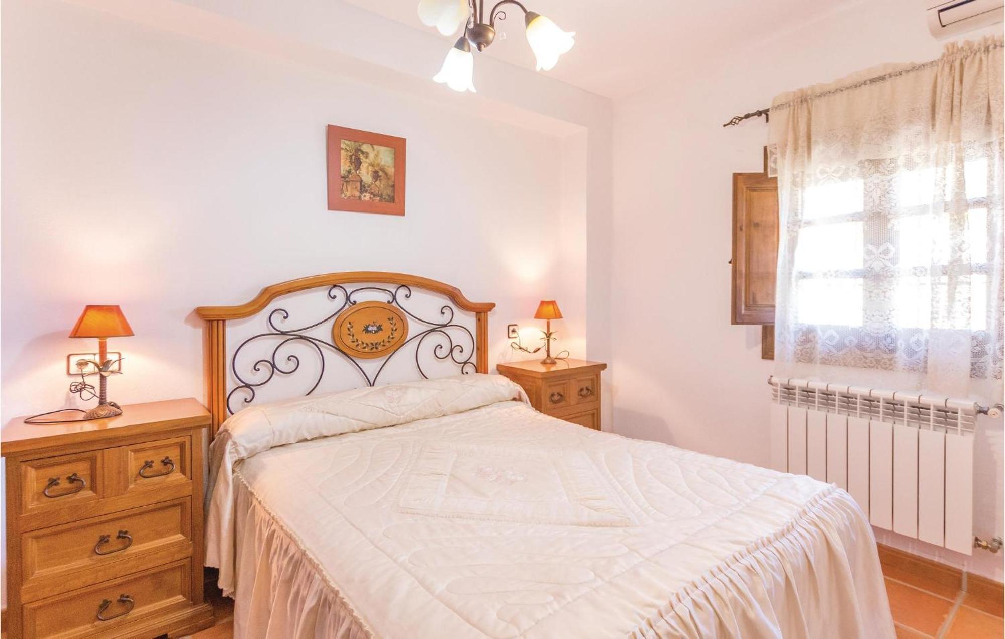 8 Bedroom Lovely Home In Iznájar Екстериор снимка