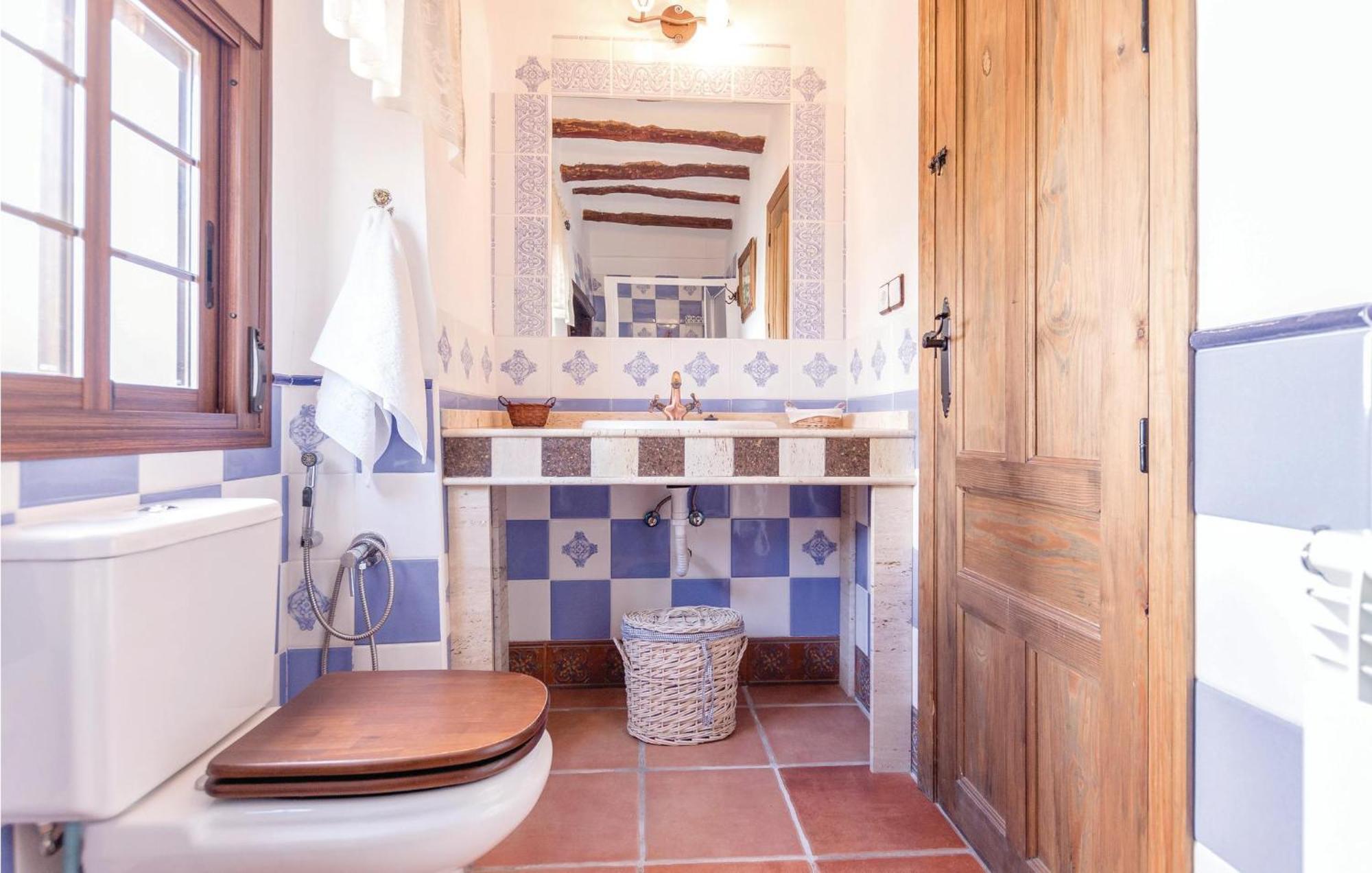 8 Bedroom Lovely Home In Iznájar Екстериор снимка